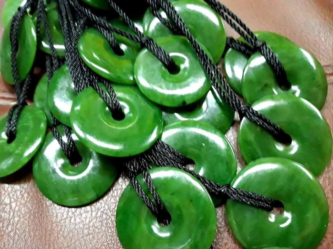 Tất Tần Tật Những Điều Cần Biết Về Đá Ngọc Bích Phong Thủy – Nephrite Jade Canada