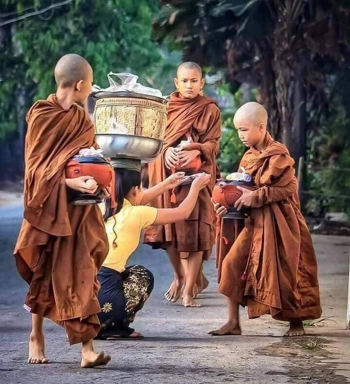 Kinh Phật Nói Về Pháp Bố Thí